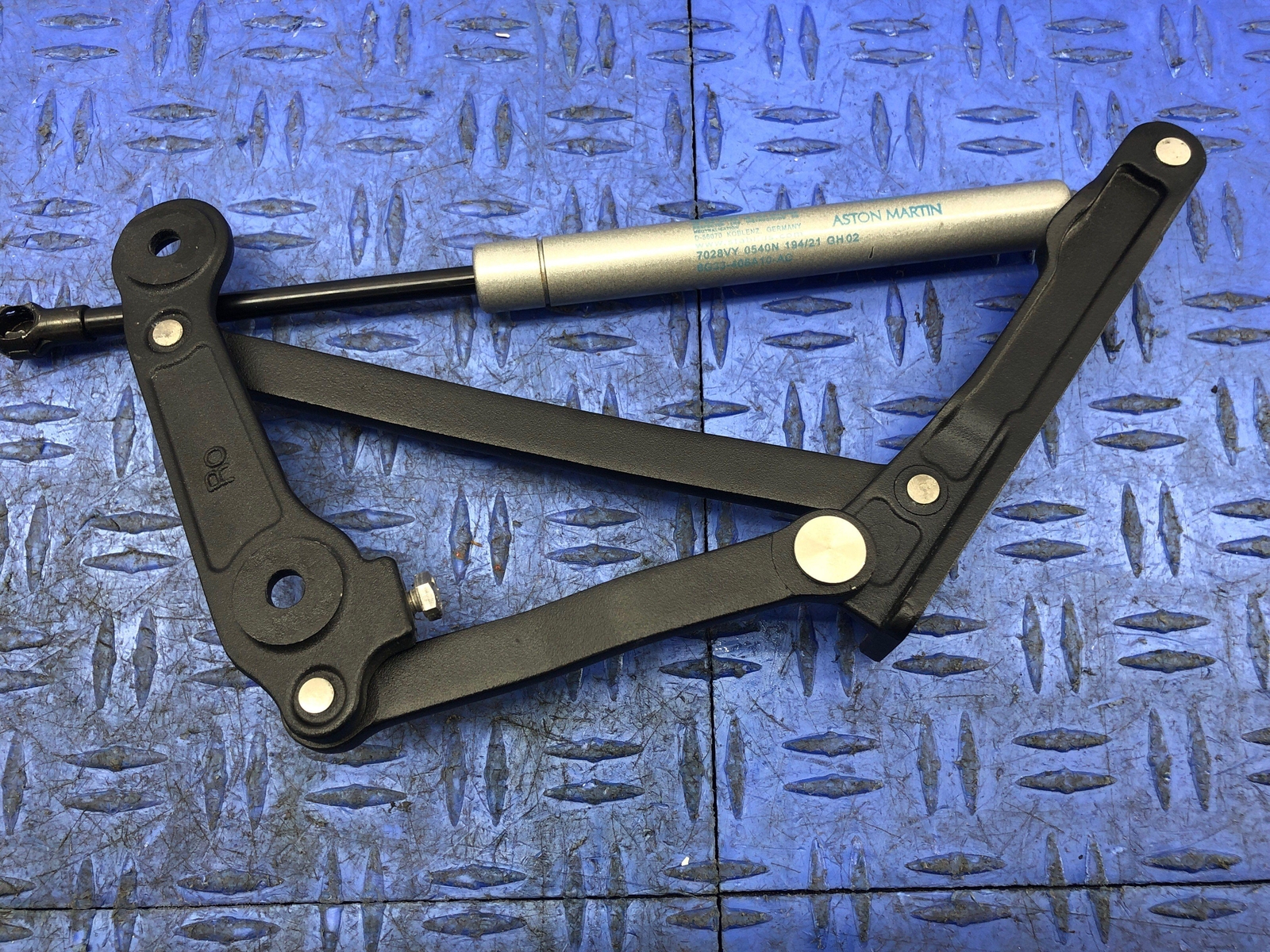 2006-2018 ASTON MARTIN VANTAGE V8 FRONT LEFT RIGHT TRUNK LID HINGE SET OEM 2007