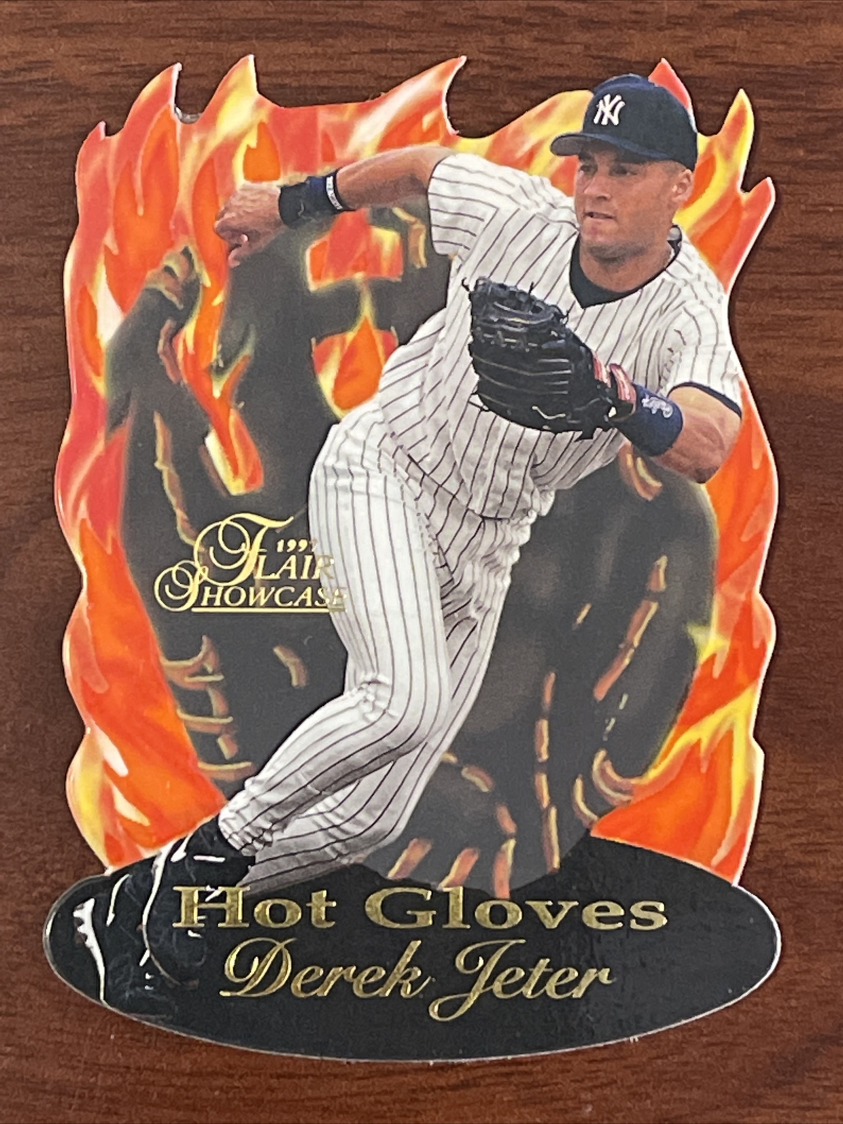🔥SHARP🔥 1997 Flair SHOWCASE Baseball DEREK JETER HOT GLOVES DIE CUT, Yankees
