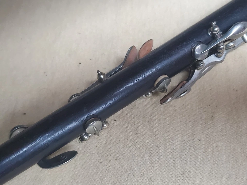 Nice old wooden piccolo flute in "Des" , "Kohlert sons" 7key, 6 holes! - Image 4 of 4