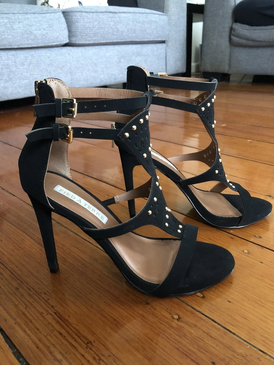 Famous footwear shop black heels