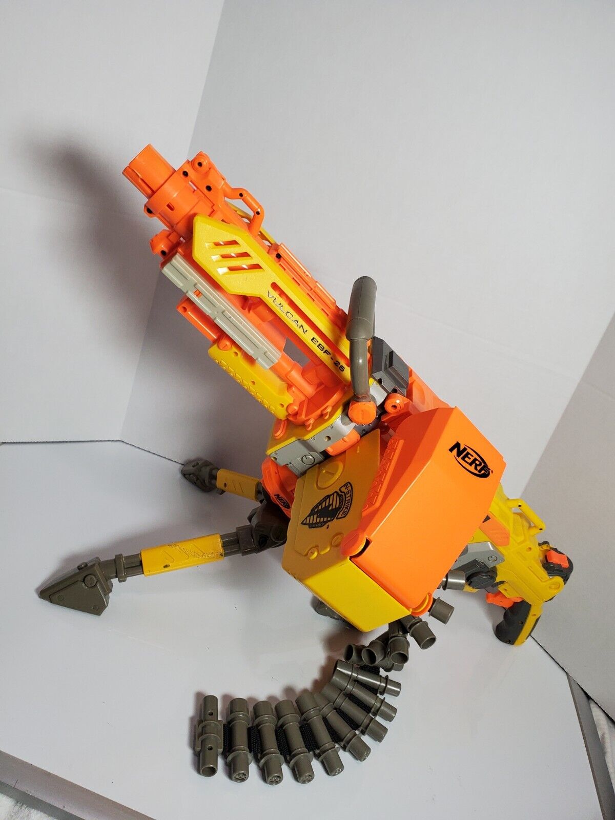 IMPERFRCT Nerf Vulcan EBF-25 Blaster w/ Chain Ammo Belt Box Tripod - READ