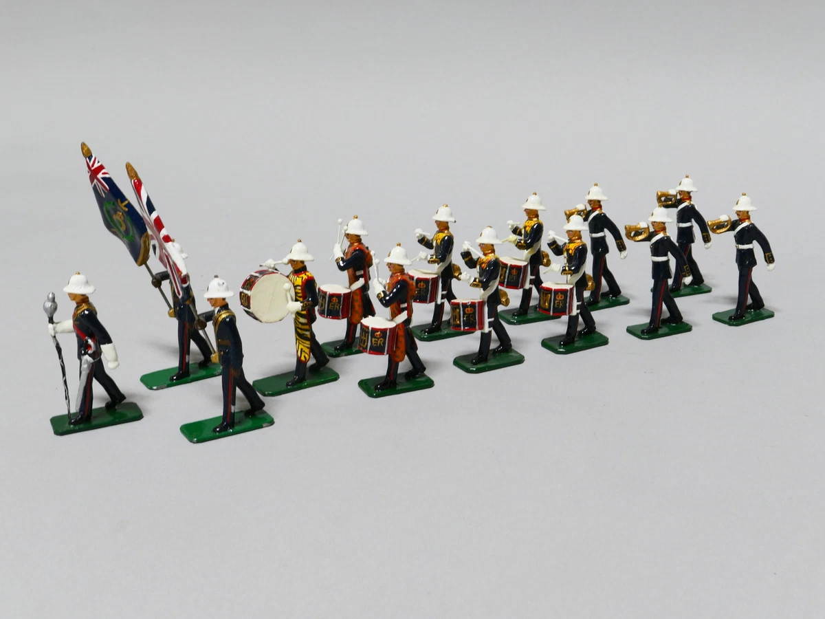 Marine hotsell toy soldiers