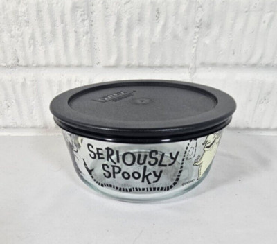 Pyrex Seriously Spooky 4-Cup Storage Bowl & Lid Nightmare Before Christmas