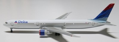 herpa wings 1:500 512480, Delta Air Lines, Boeing B767-400, N829MH