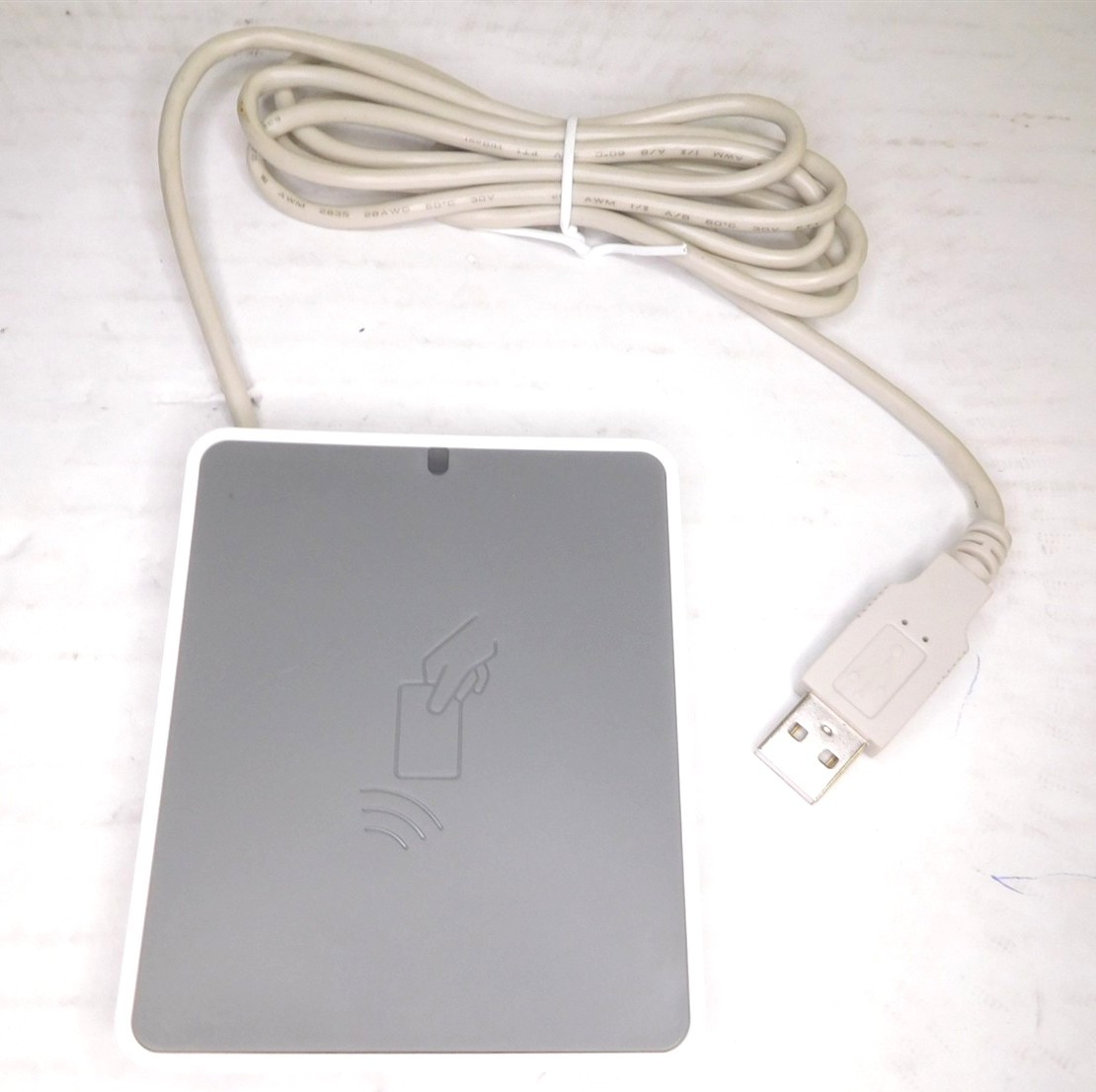 Identiv Utrust 3700F Contactless NFC Desktop Smartcard Reader (090126)