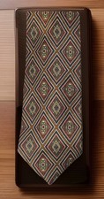Alexander Lloyd Silk Tie 63x3.75 Geometric Medallion USA Made Item 1876