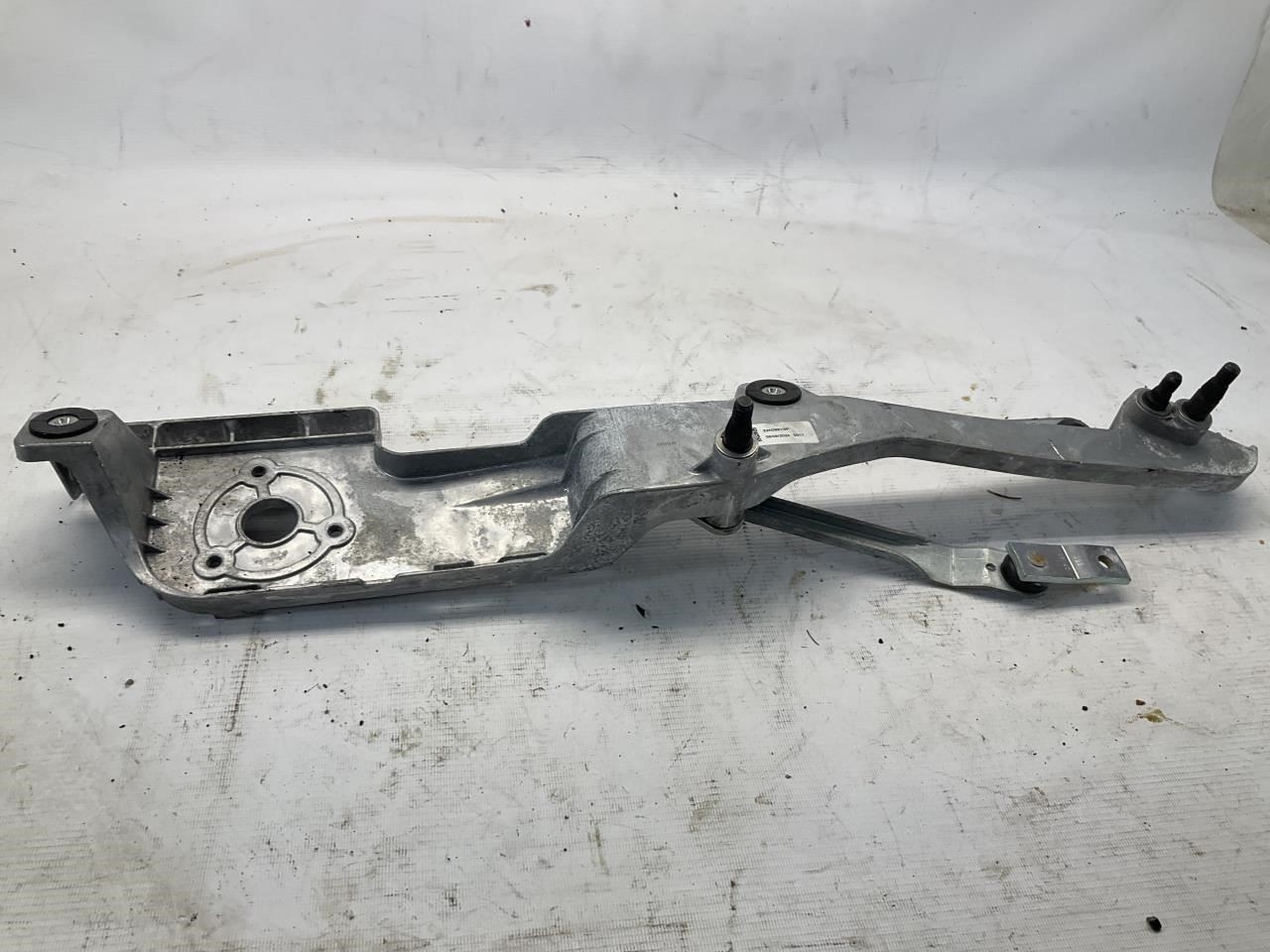 McLaren GT 2020-2023 Front Wiper linkage