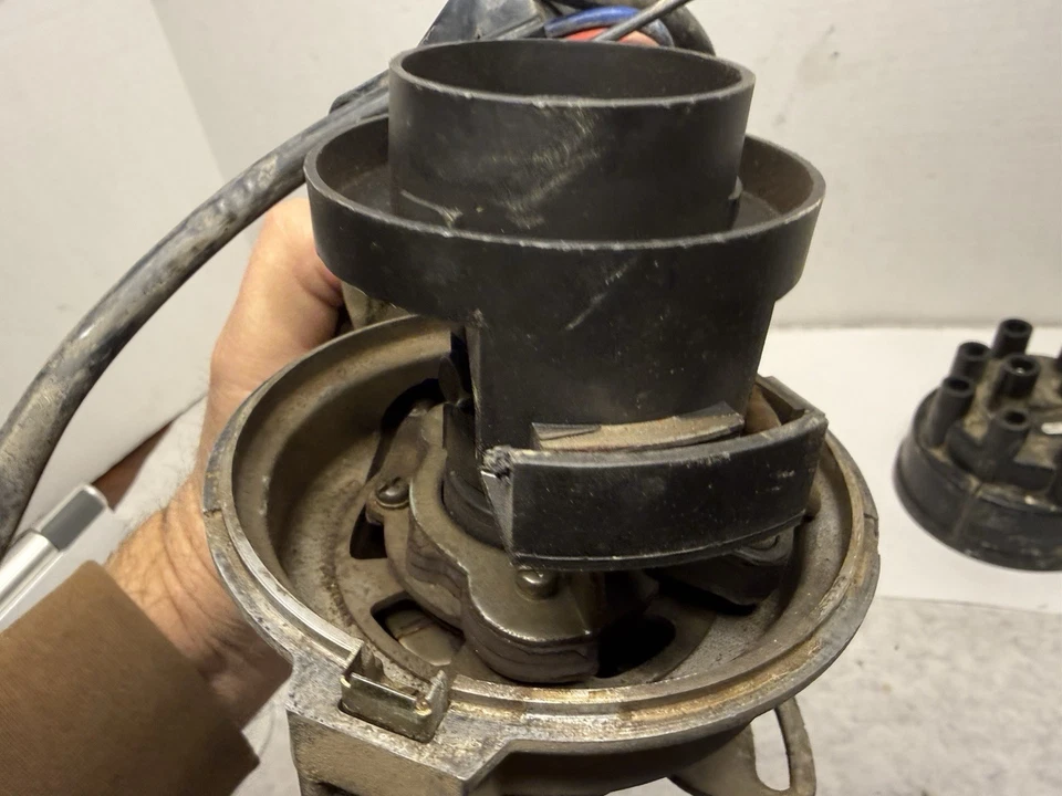 OEM 80-81 Nissan Datsun 720 Pickup Z22 2WD Distributor D4N80-14 22100-06W02 — 第 4/4 张图片