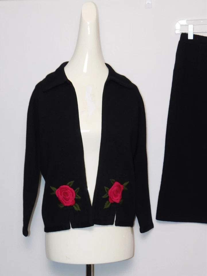 2 Pcs Vtg 1950's Brentshire Wool Embroidered Red Rose Cardigan Jacket & Skirt - Image 3 of 4