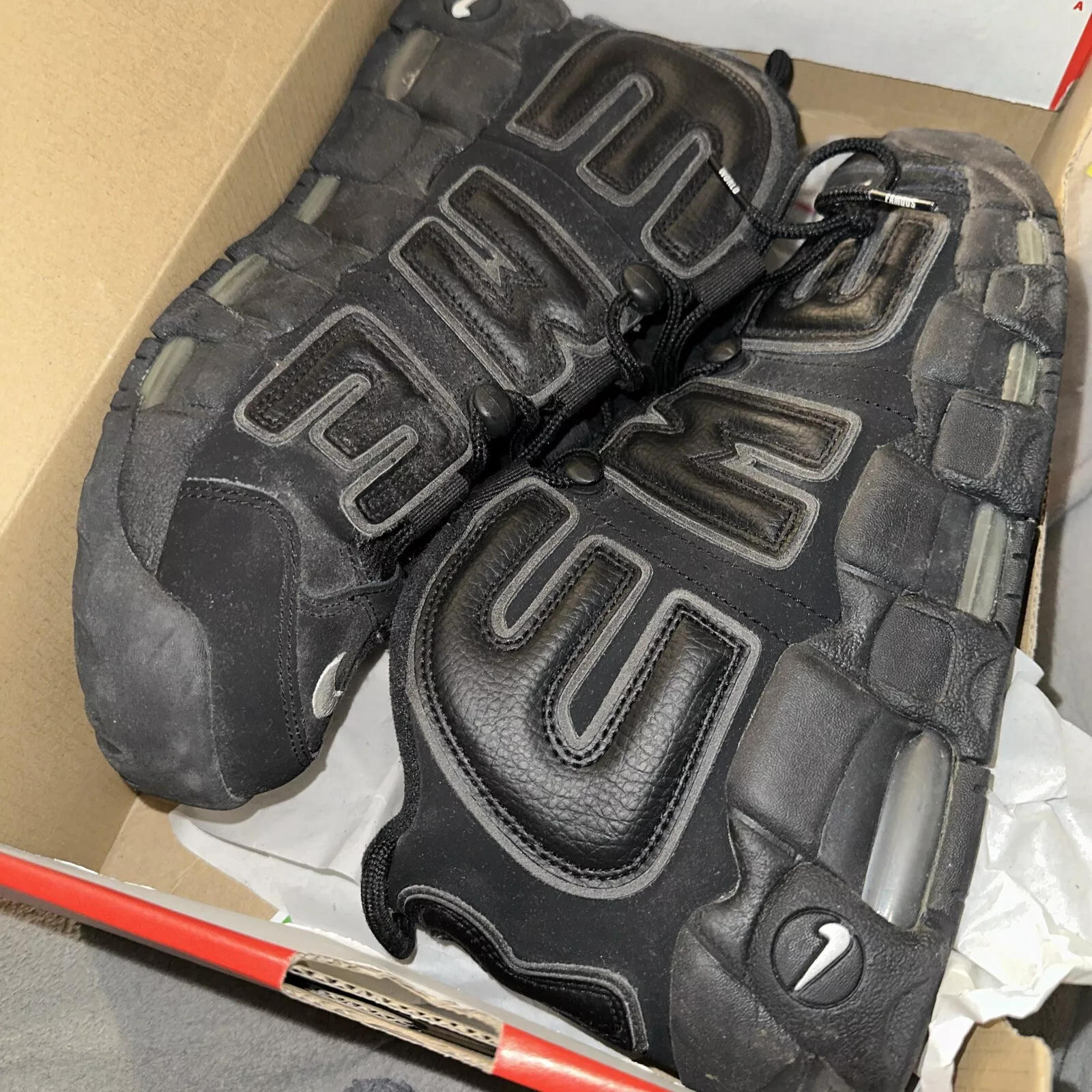 Taille 10   Nike Air More Uptempo x Supreme noir 2017