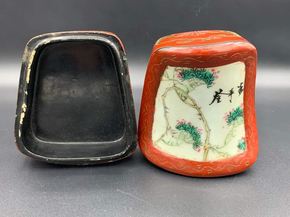 Antigua caja de baratijas de porcelana con incrustaciones de papel maché de laca china japonesa Foto 3 de 4