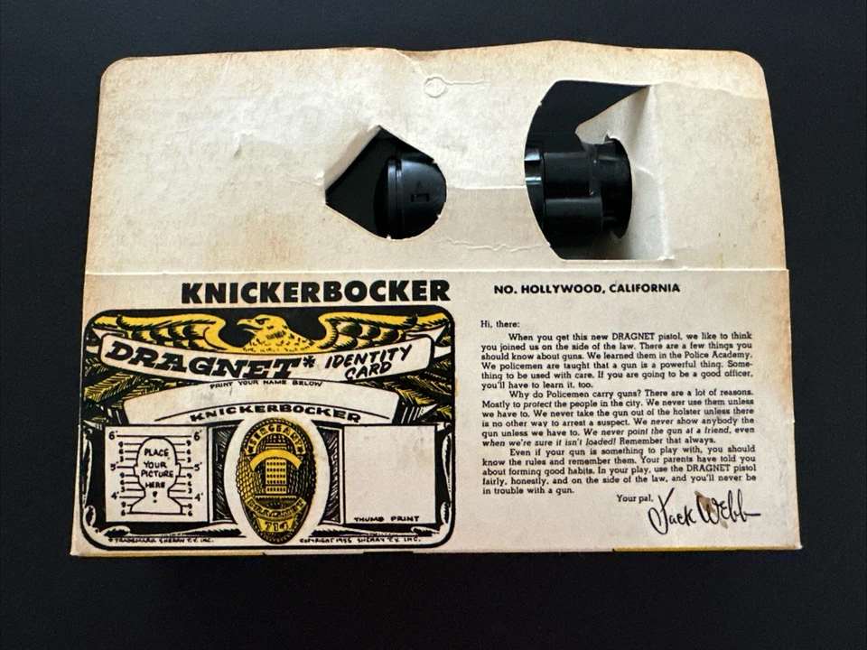 REVÓLVER REPETITIVO ESPECIAL DRAGNET DETECTIVE DE COLECCIÓN" CARDADO KNICKERBOCKER TAPA PISTOLA. Foto 3 de 4