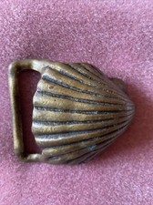 VINTAGE 1970s CUT-OUT SEASHELL ART FASHION SOLID BRASS BELT BUCKLE