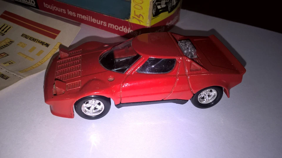 Solido N.27 1a serie Lancia Stratos 1973 come nuovo con scatolo. Prima serie. - Immagine 2 di 4