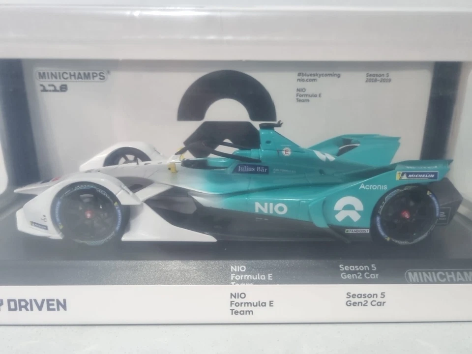 MINICHAMPS 1:18 NIO FORMULA E TEM SEASON 5 GEN2 CAR JULIUS BAR - Image 2 of 4