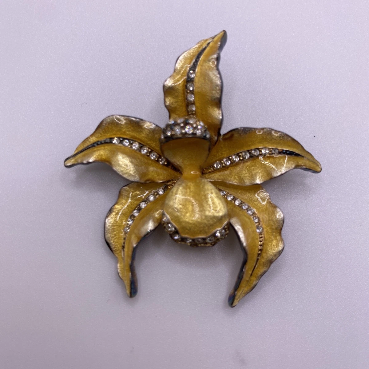 Carolee brooch deals