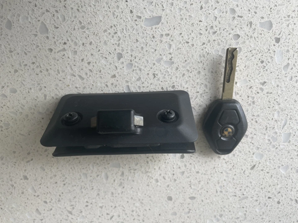 BMW 330Xi 2001 2002 2003 2004 guantera cierre con llave incluida BMW OEM🟠 Foto 2 de 4