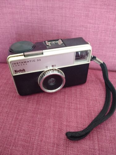 Appareil photo argentique compact vintage Kodak Instamatic 33 - Non testé - Photo 1/6