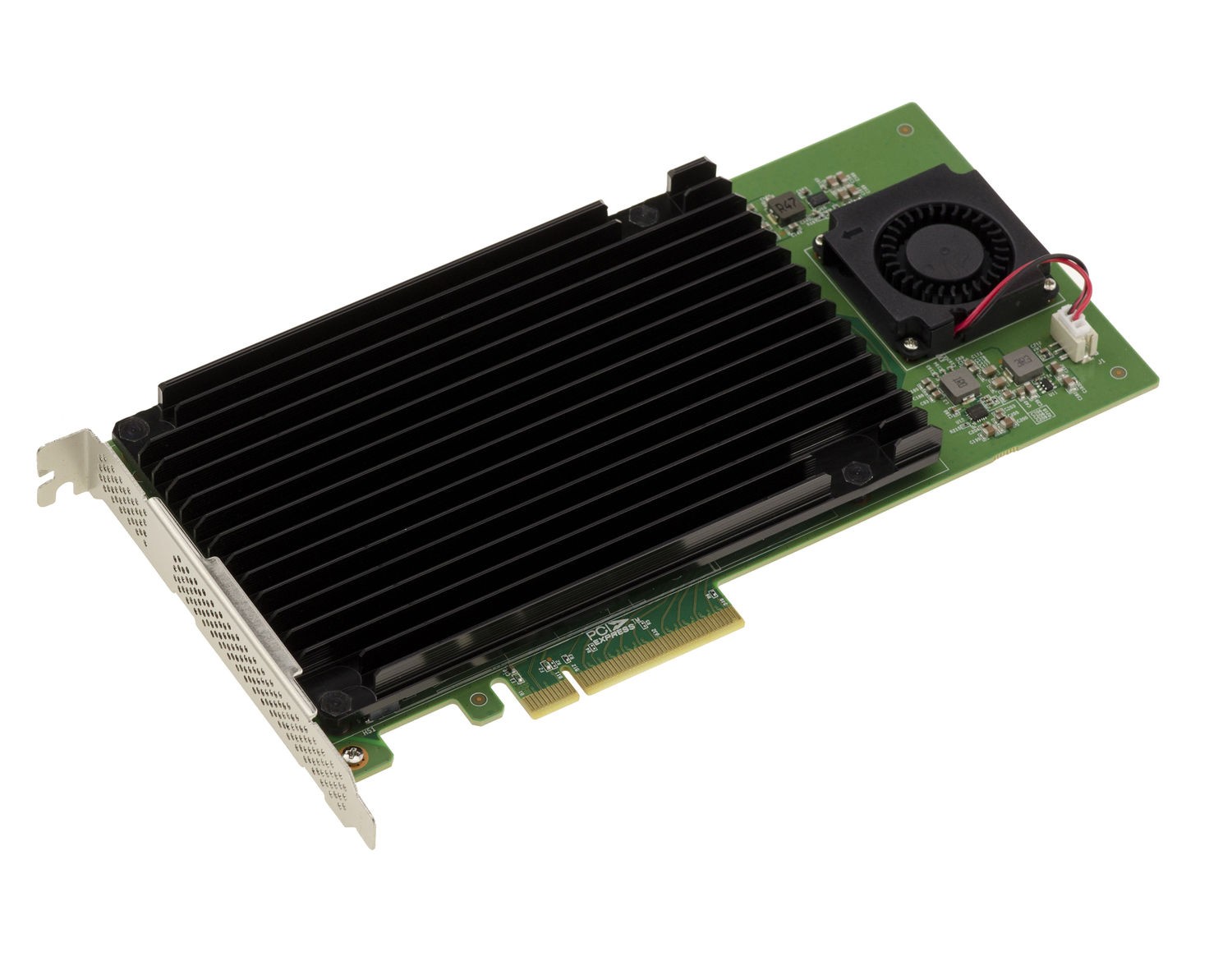 Plus de ralentissements avec la carte PCIe 3.0 x8 pour 4 SSD M.2 NVMe RAID