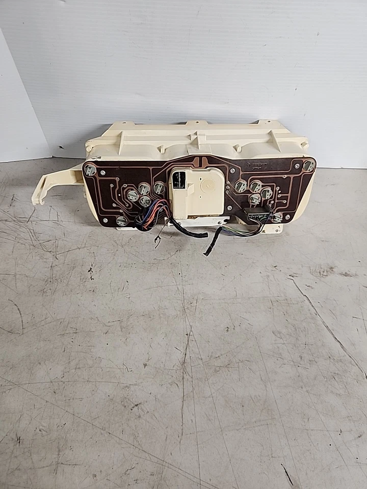 91-93 Dodge D150 D250 Ram Speedometer Gauge Instrument Cluster - Image 3 of 4