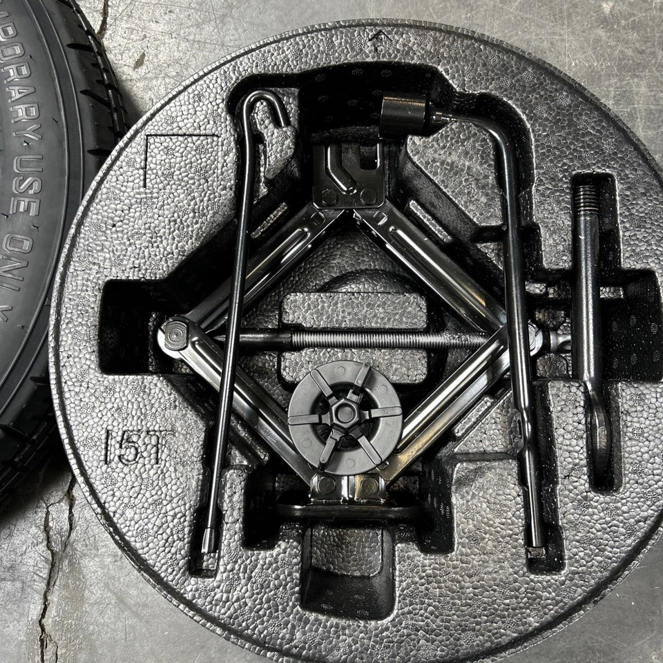 Hyundai i20 Ersatzrad inkl Bordwerkzeug 125/80 R15 95M ET 30 3,5J X 15H2 5291 - Bild 2 von 4