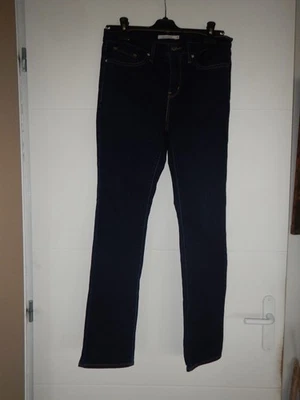 jean Levis 312 shaping slim 30 W30 L32 jamais porté - Photo 1/4