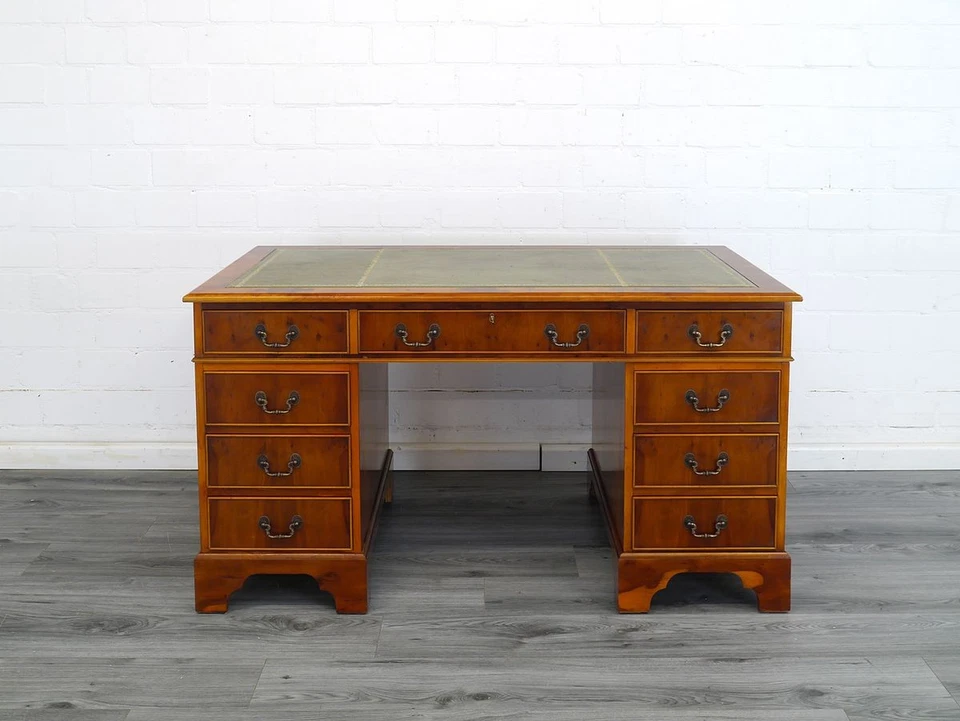 Schreibtisch Büromöbel englischer Stil Eibe grünes Leder B: 137cm -11746- - Bild 2 von 4