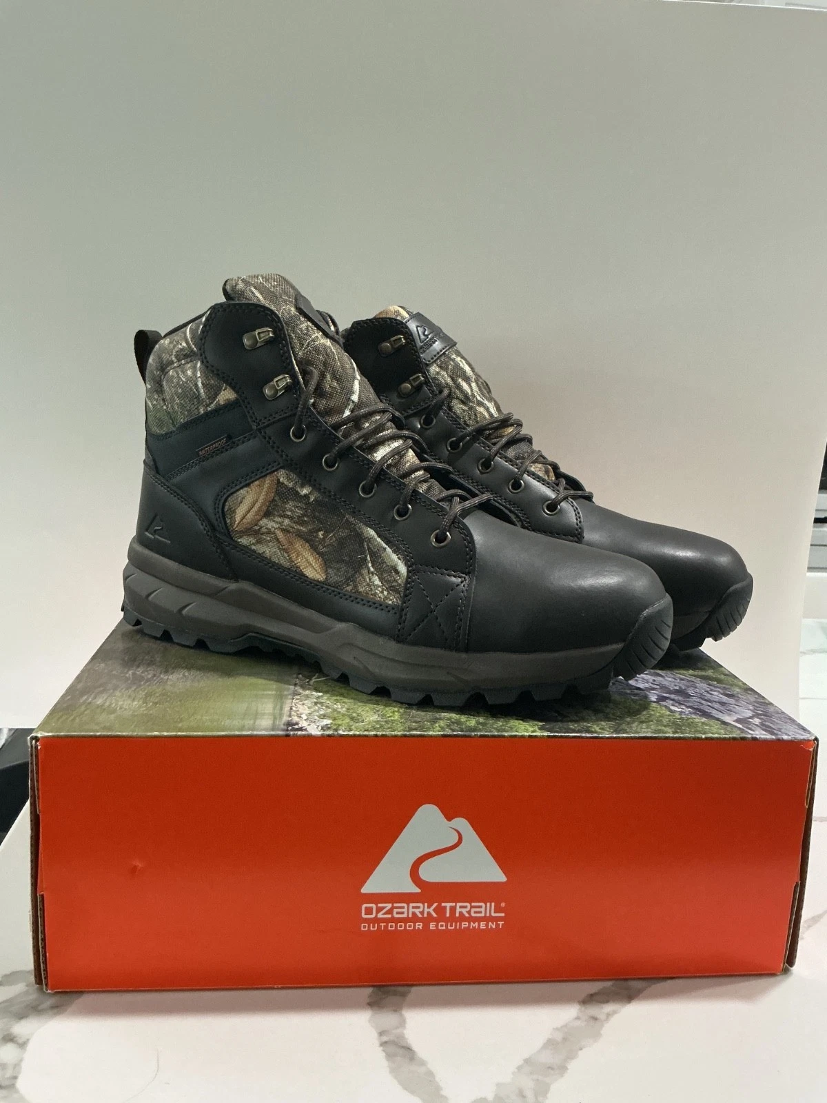 OZARK TRAIL MEN'S HUNTING WATERPROOF LACE UP BOOTS SZ 13 MEN NEW IN BOX