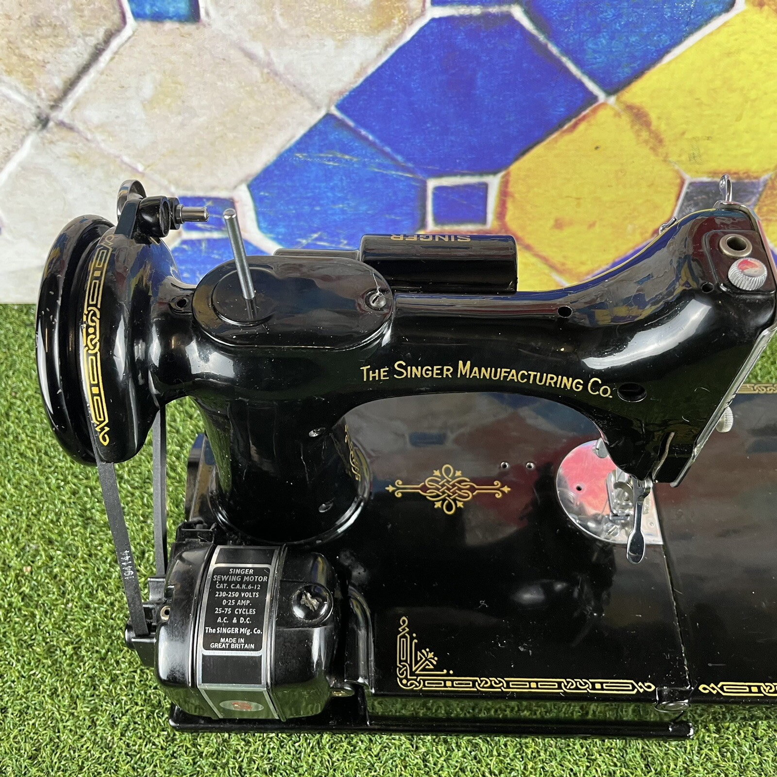 VINTAGE SINGER 221K FEATHERWEIGHT SEWING MACHINE * SPARES / REPAIRS