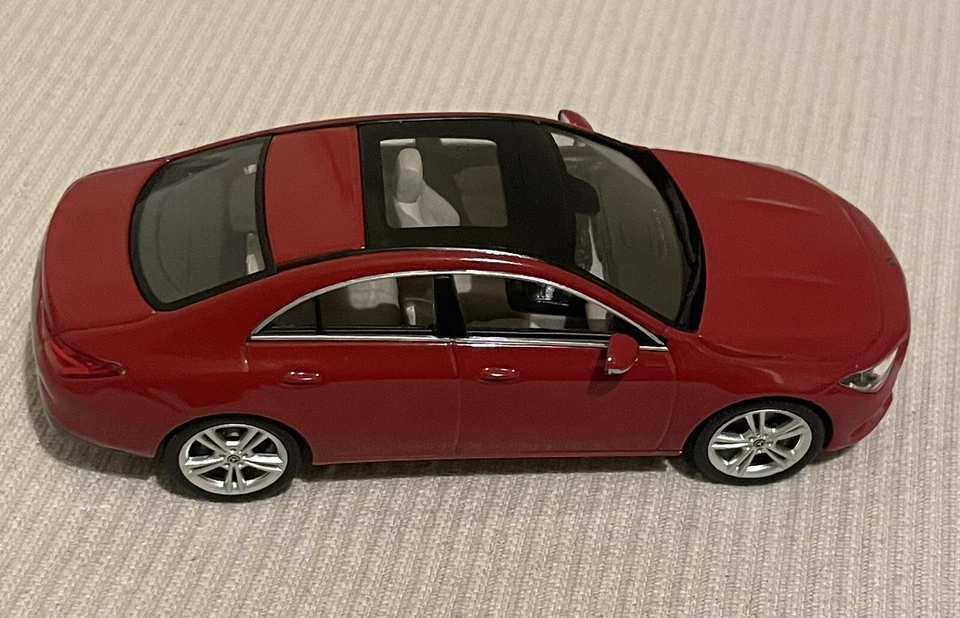 Miniature Spark Mercedes CLA 1/43 1:43 - Voiture Métal Neuve en Boite - Photo 4/4