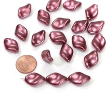 Czech Fancy Twisted Glass Pearls 19x12mm Burgundy color, 20 pieces, CL165