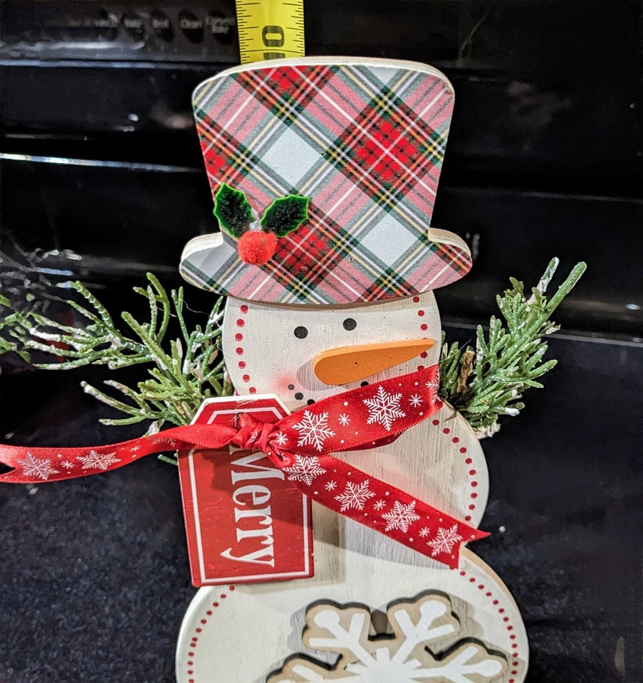 Yankee Candle Winter Wonderland 3" Votive Holder w/ Wooden Snowman Gift Package - Image 3 of 4