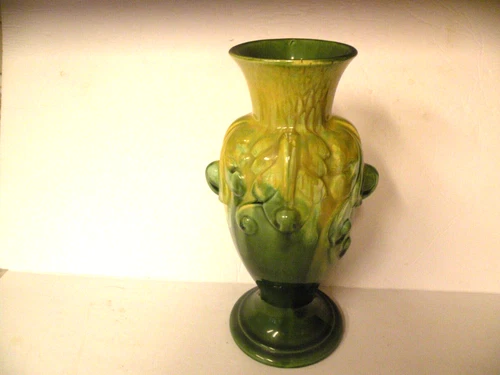 MID-CENTURY ROYAL HAEGER U.S.A. 12" VASE GLOSSY GREEN & GOLD