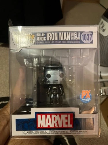Funko Pop! Marvel - Hall of Armor: Iron Man Model 11 War Machine #1037 w/ Protec