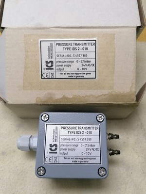 Differenzdrucksensor /Pressure  Transmitter Typ IDS 2-010, 0-2,5mbar, 24V 0-10V