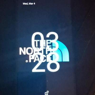 Tablet Featuring The North Face Lock Screen