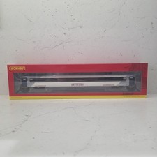 Hornby Model Train East Coast MK3 TSG Coach OO Gauge R40247 No:42193 1:76 New