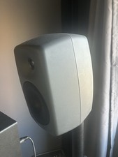 Genelec 8040A Bi-Amplified Active Studio Monitor Speaker (Pair)
