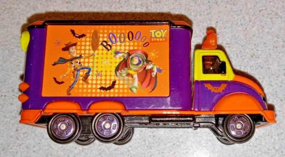 Tomica Tomy Disney/Pixar Jolly Float. Toy Story. Truco o juguetes Foto 3 de 4