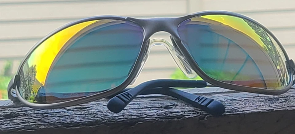 Marco de metal Zone II con lentes espejadas grises y naranjas Foto 3 de 4