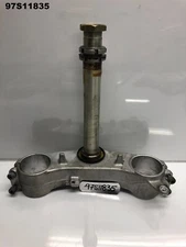 SUZUKI GSXR 1000 2007 - 2008 BOTTOM FORK CLAMP OEM M1896 LOT97 97S11835