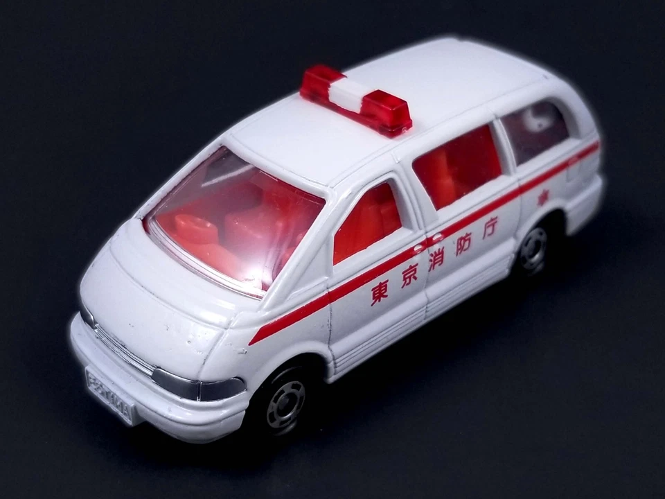 Ambulancia TOMY Tomica Toyota Estima / #87 / Hecha en Japón Foto 2 de 4