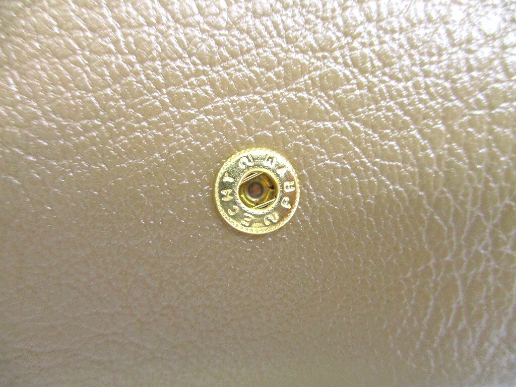 Picture 11 of 12