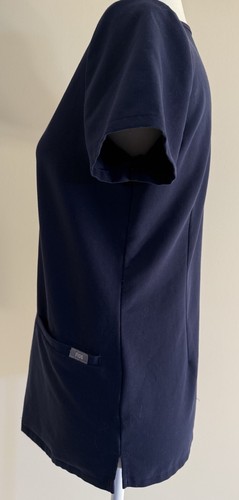 FIGS Scrub Top Donna XXS Blu Navy Manica Corta Casma 3 Tasche - Foto 2 di 4