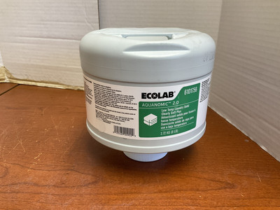 Ecolab 6101756 Aquanomic 2.0 Low-Temp Laundry Solid Clearly Soft Plus - 6lb