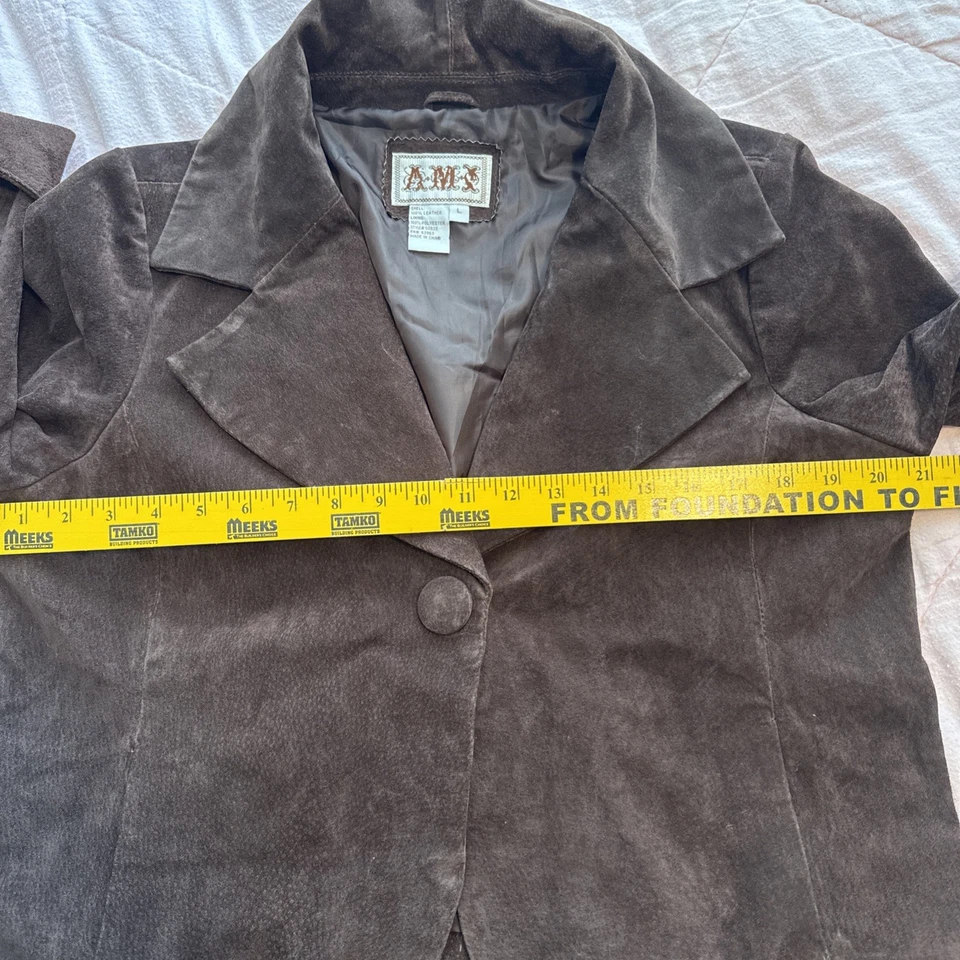Vintage AMI Leather suede Jacket Women's Dark Brown blazer Button Classic Size L - Image 4 of 4