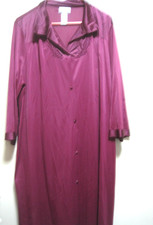 VTG VANITY FAIR BURGUNDY SATIN/NYLON ROBE WOMAN SZ 1X STYLE 31-807