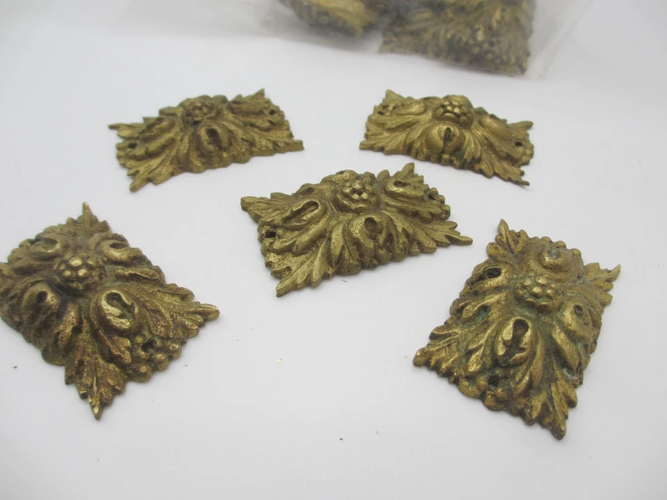Victorian Brass Ormolu Furniture Hardware Mount French Flower Antique - £4each - Image 3 of 4