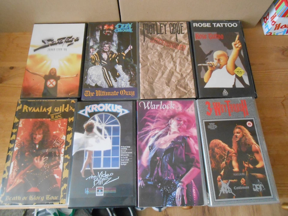 12 Heavy Metal VHS Kassetten im Paket Venom,Warlock,Ozzy , Running Wild , Krokus