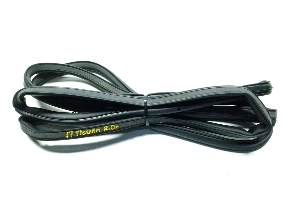 09 11 12 13 14 15 16 17 VW TIGUAN REAR LEFT DRIVER DOOR WEATHERSTRIP SEAL OEM - Image 2 of 4